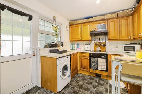 2 bedroom end of terrace house for sale, Wordsworth Close, Torquay