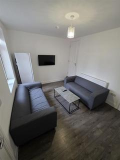 4 bedroom terraced house to rent, Metchley Lane, Birmingham