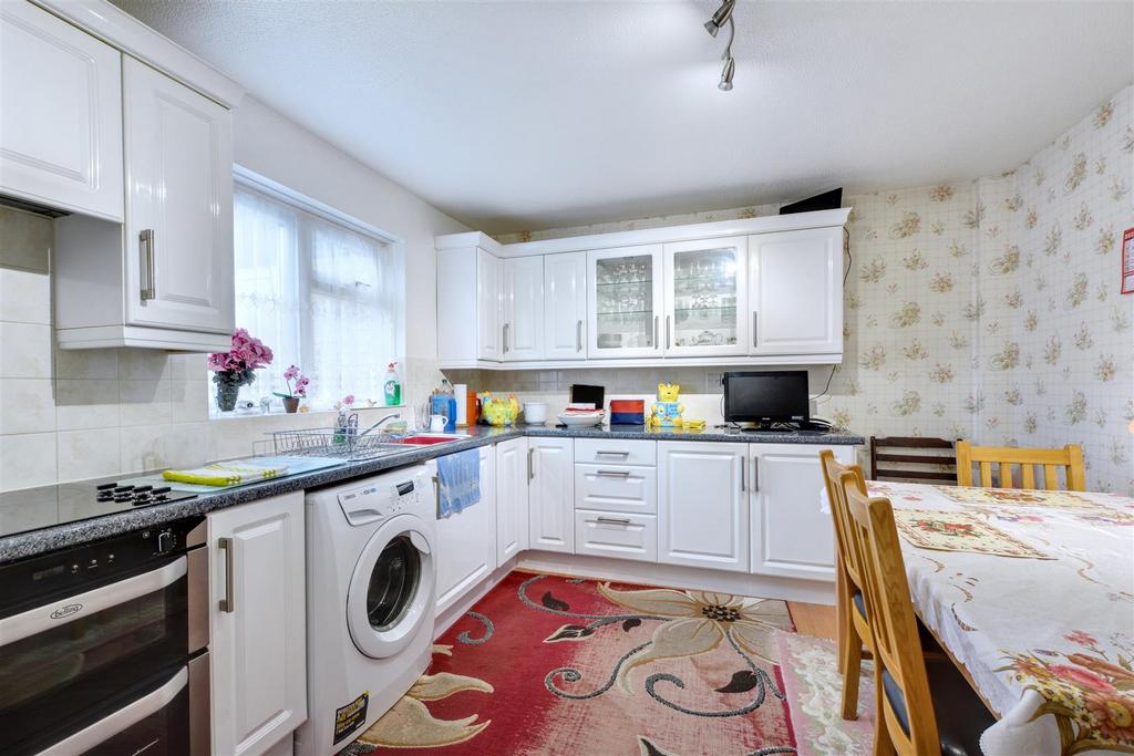 Kitchen 5.jpeg