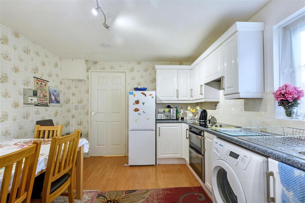 Kitchen 4.jpeg