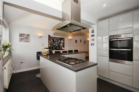 4 bedroom end of terrace house for sale, Banquo Approach, Heathcote, Warwick