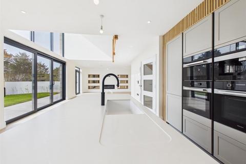 4 bedroom detached house for sale, Exclusive Gated Development Out West