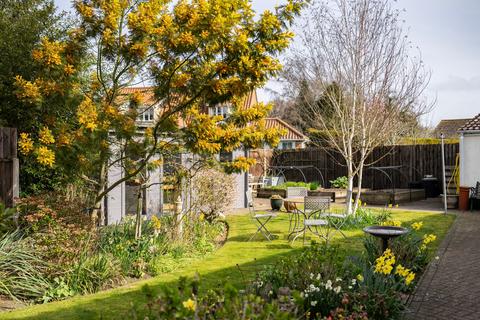 6 bedroom detached house for sale, The Street, Hindolveston