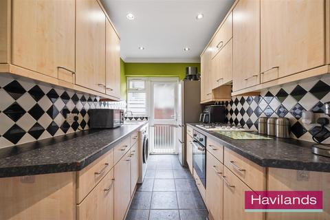 2 bedroom maisonette for sale, Deepdene Court, London