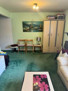 3 bedroom flat for sale, Edgware HA8