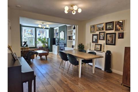 undefined, Framfield Road, London, W7