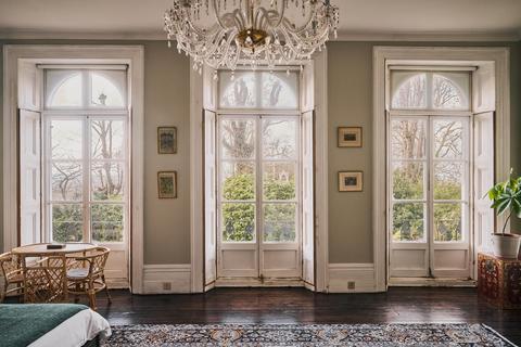 3 bedroom flat for sale, The Grange, London SE25
