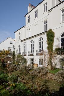 3 bedroom flat for sale, The Grange, London SE25