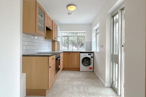 2 bedroom flat to rent, Worsley Bridge Road, London, SE26