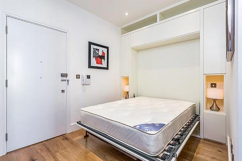 Studio to rent, 139 Clapham Road, Stockwell, London SW9