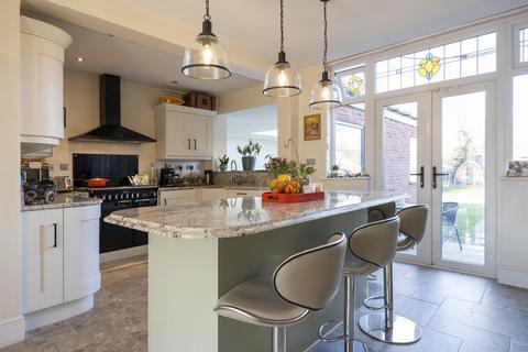 5 bedroom house for sale, Compton Road, Cradley Heath, B64 5BB