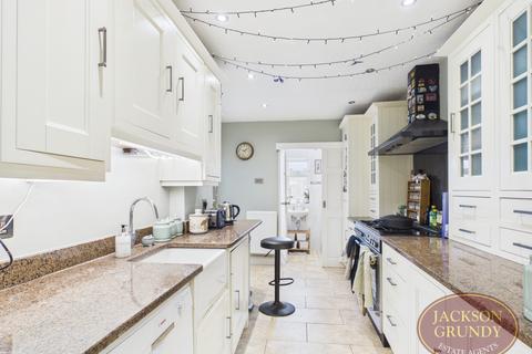 3 bedroom terraced house for sale, The Drive, Phippsville, NN1 4SP