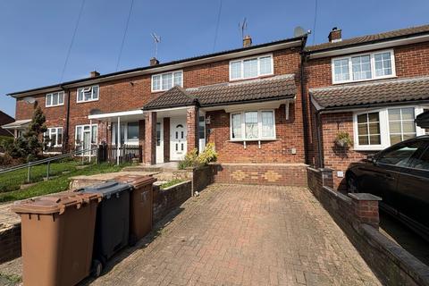 3 bedroom house to rent, Chertsey Rise, Stevenage, SG2