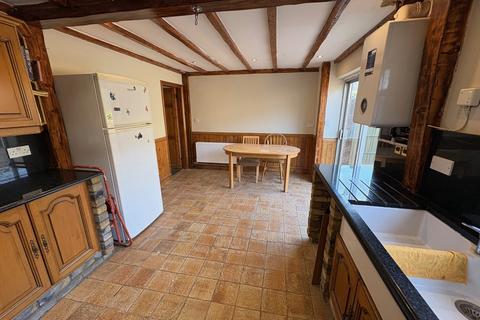 3 bedroom house to rent, Chertsey Rise, Stevenage, SG2