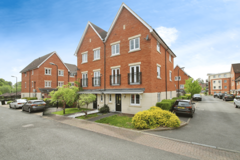 undefined, Meyers Close, Langley SL3