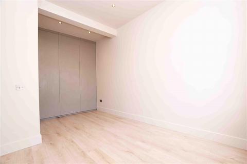 undefined, Glamorgan Road, Hampton Wick