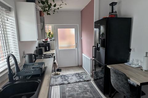 2 bedroom bungalow for sale, Speeton Avenue, Horton Bank Top, Bradford, BD7