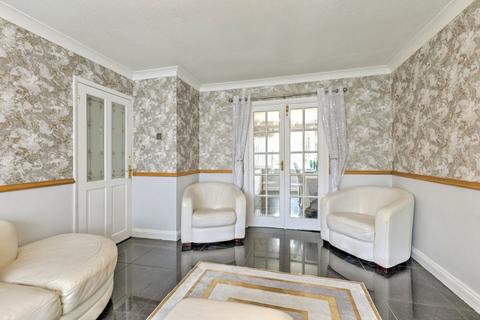 4 bedroom detached house for sale, Watermeadow Drive, Northampton, Northamptonshire, NN3