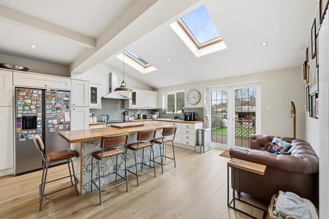 3 bedroom semi-detached house for sale, Baston Road, Hayes BR2