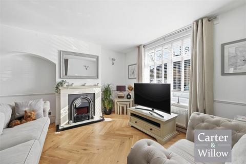 3 bedroom terraced house for sale, Ilchester Road, Dagenham, Essex