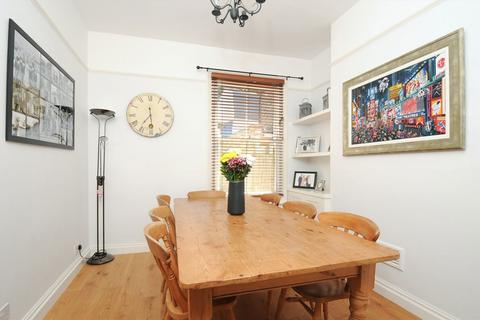 3 bedroom terraced house for sale, Earlsfield Road, London SW18