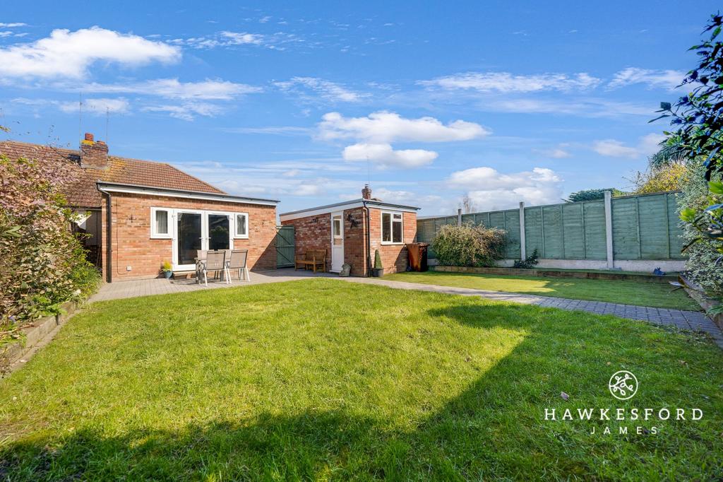 Bourne Grove, Sittingbourne - Garden