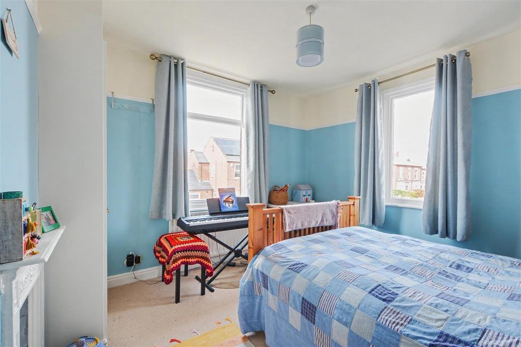 Bedroom 1 1.jpeg