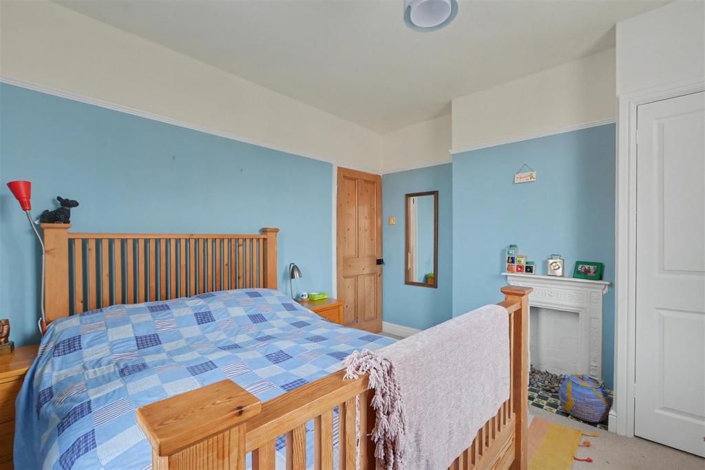 Bedroom 1 2.jpeg