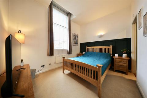 2 bedroom apartment for sale, Lowgate, Hull