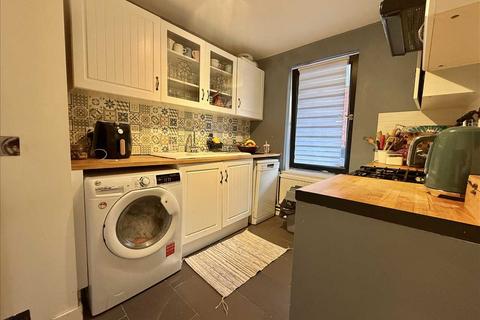2 bedroom maisonette for sale, New Chapel Square, Feltham