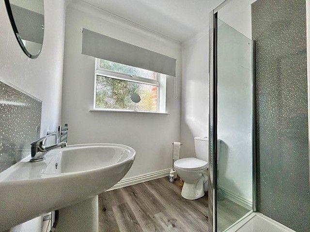 Family Shower Room/Wc