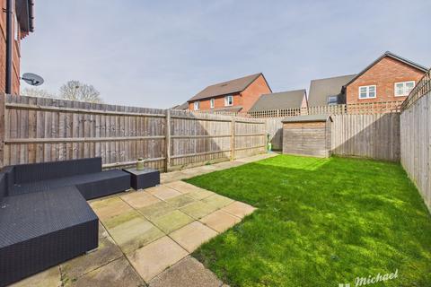2 bedroom terraced house for sale, Ravel Lane, Aylesbury