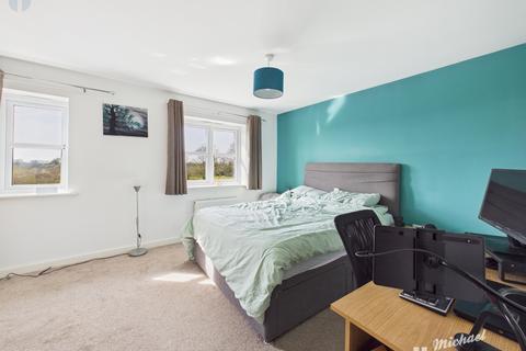 2 bedroom terraced house for sale, Ravel Lane, Aylesbury