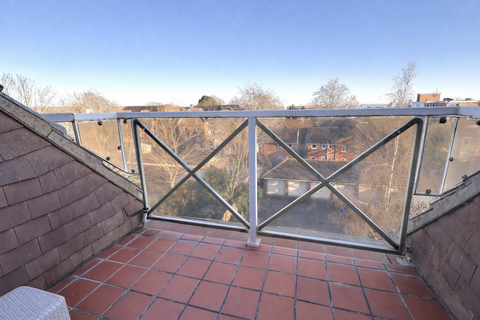 2 bedroom flat for sale, Hartley Court, 12 Winn Road, Southampton