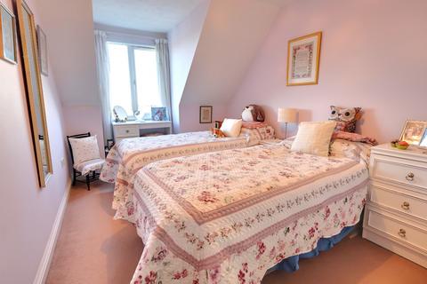 2 bedroom flat for sale, Hartley Court, 12 Winn Road, Southampton
