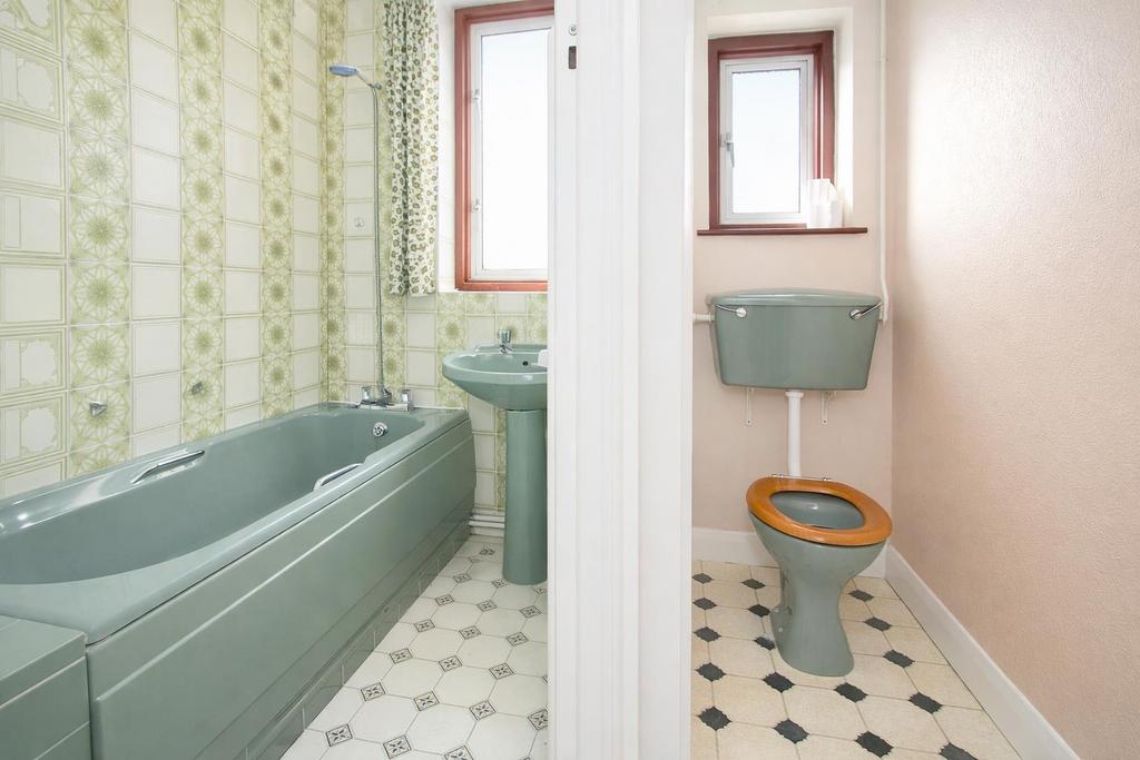 Bath b.JPG