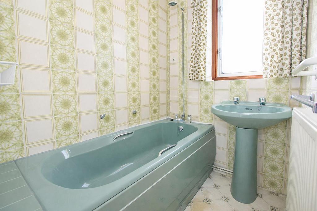 Bath b.JPG