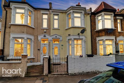 3 bedroom terraced house for sale, Buckingham Road, Ilford