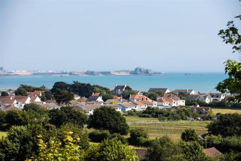 3 bedroom detached house for sale, Panoramic Sea Views Across St Aubin’s Bay