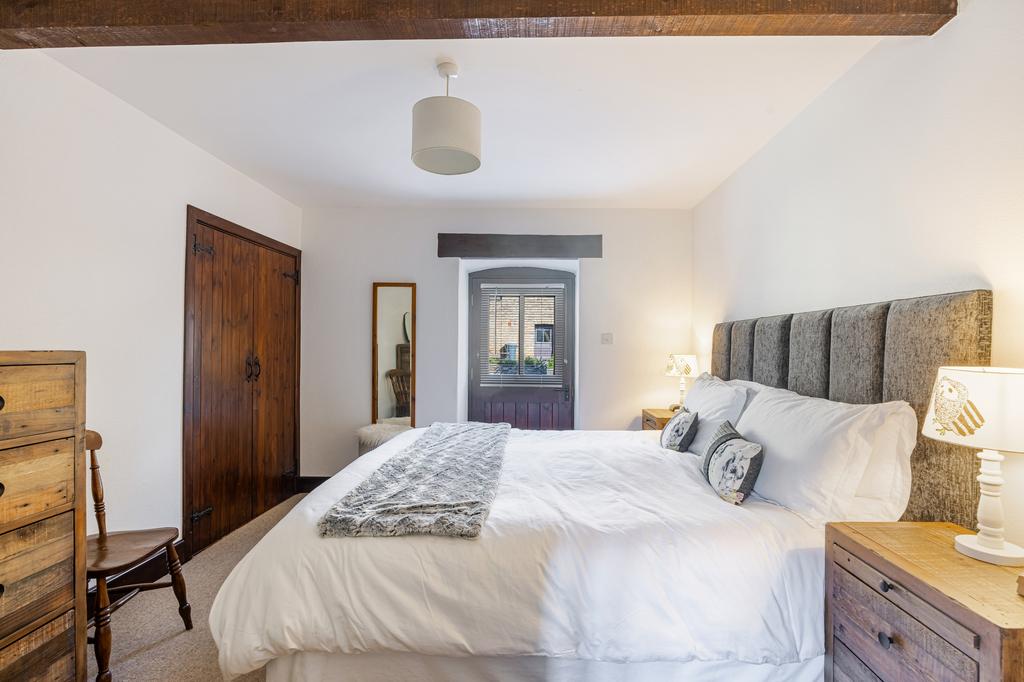 A13 - 4 Meadow Court Barns Stokenham - 260319