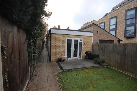 undefined, Milton Road, Cambridge CB4