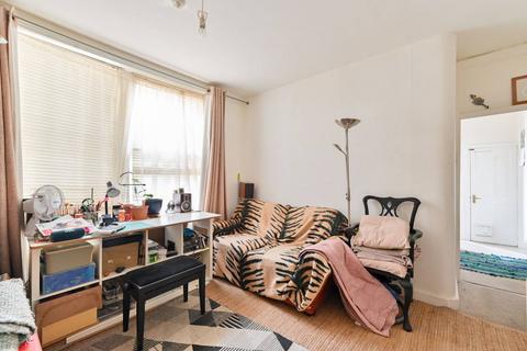 1 bedroom flat for sale, Latchmere Road, Battersea, London, SW11