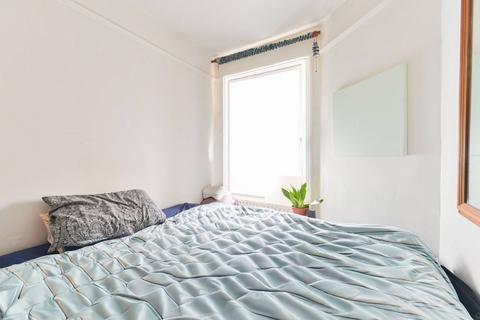 1 bedroom flat for sale, Latchmere Road, Battersea, London, SW11