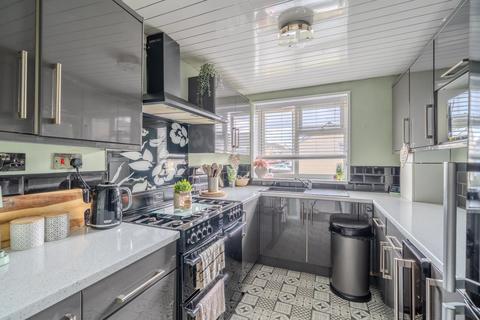2 bedroom flat for sale, Ledbrooke Close, Cwmbran NP44