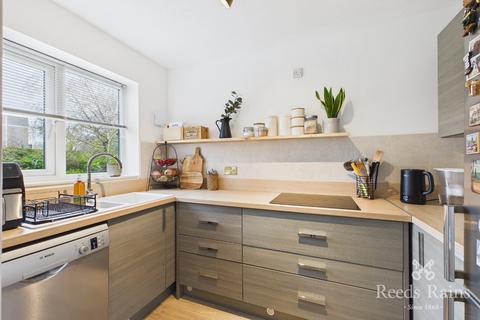 2 bedroom terraced house to rent, Caldon Close, Manchester M30