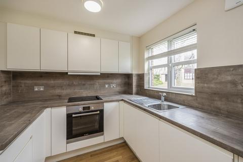2 bedroom ground floor flat to rent, 64 Ash Walk Sudbury Avenue