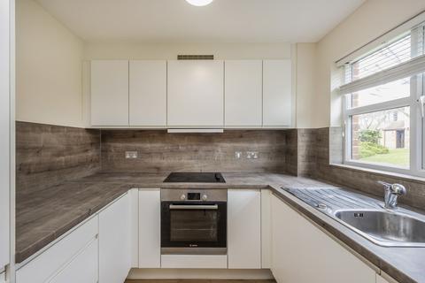 2 bedroom ground floor flat to rent, 64 Ash Walk Sudbury Avenue