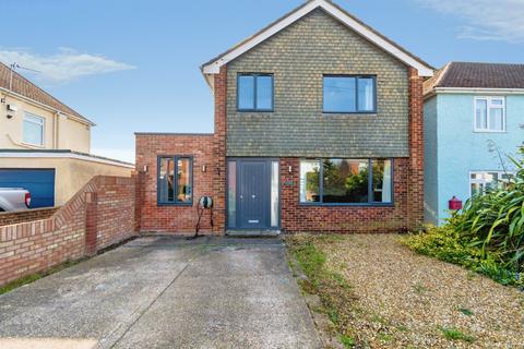 3 bedroom detached house for sale, Kathleen Road, Southampton