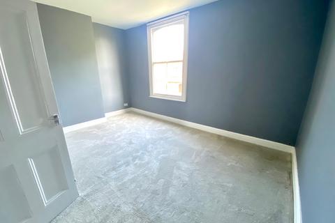 4 bedroom house to rent, Victoria Avenue, Leeds, LS9