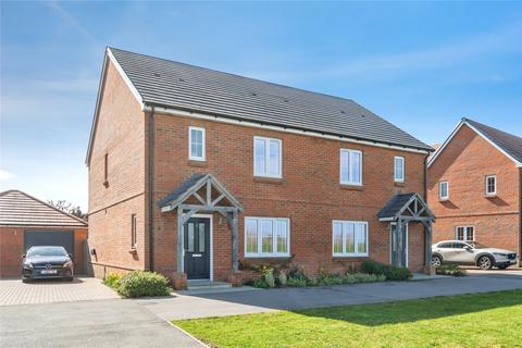 3 bedroom semi-detached house for sale, Kingsmead Avenue, Chichester, West Sussex, PO19